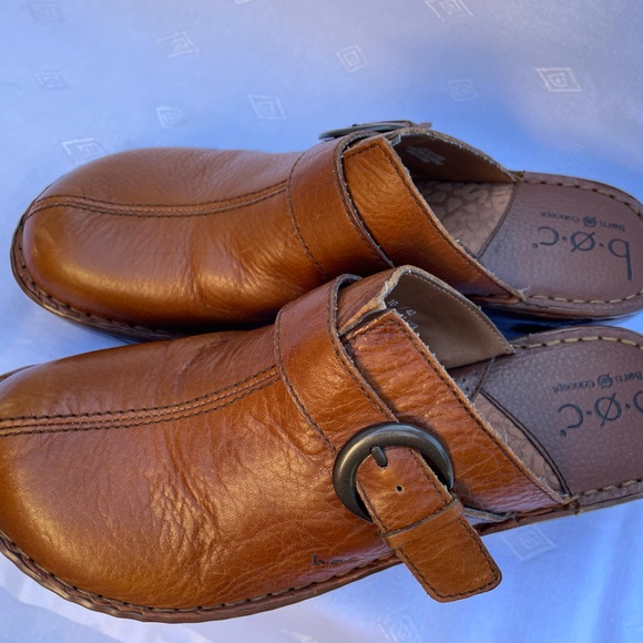 B.O.C. Leather Clogs - Picture 3 of 6